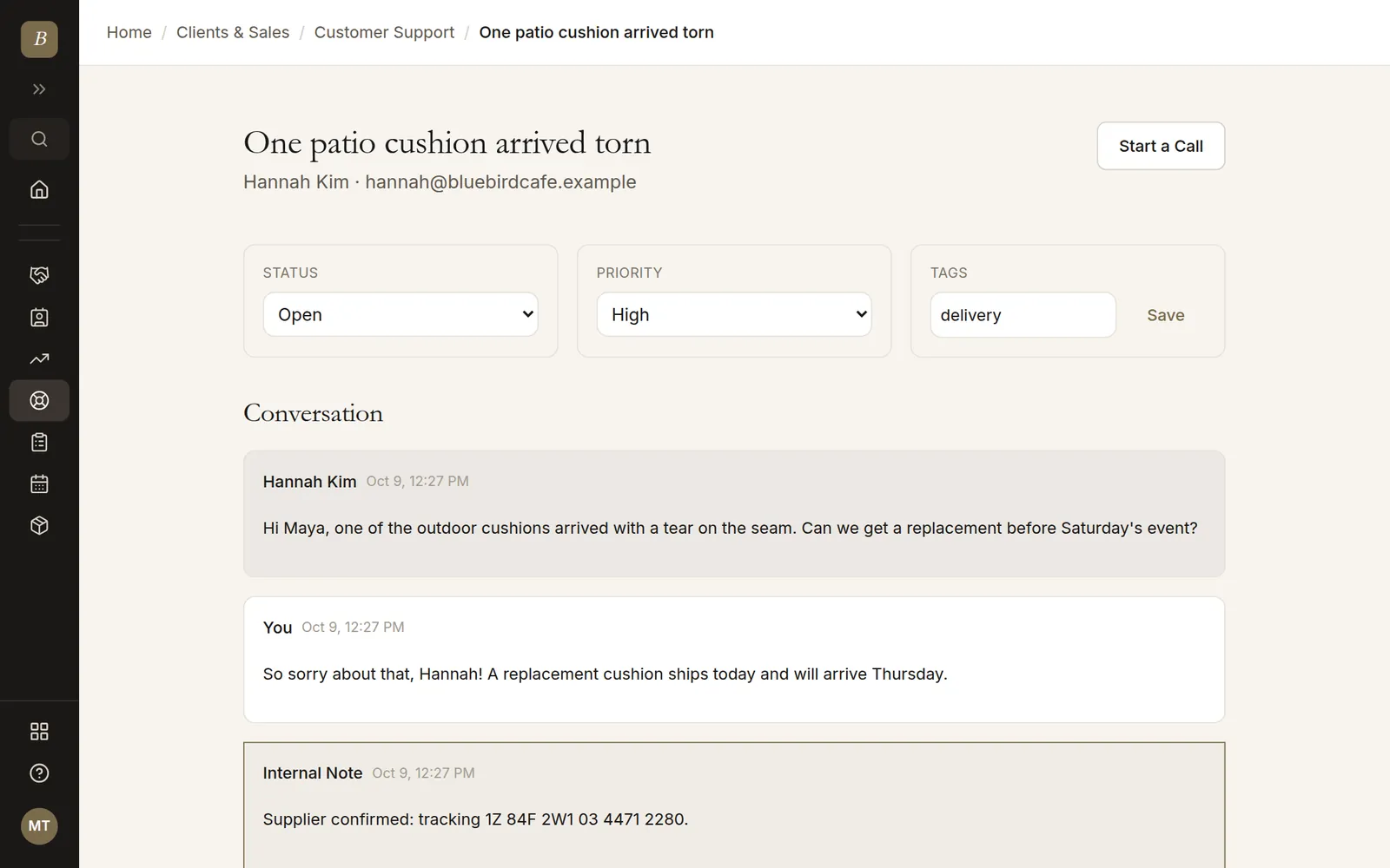 A ticket conversation with a reply and an internal note